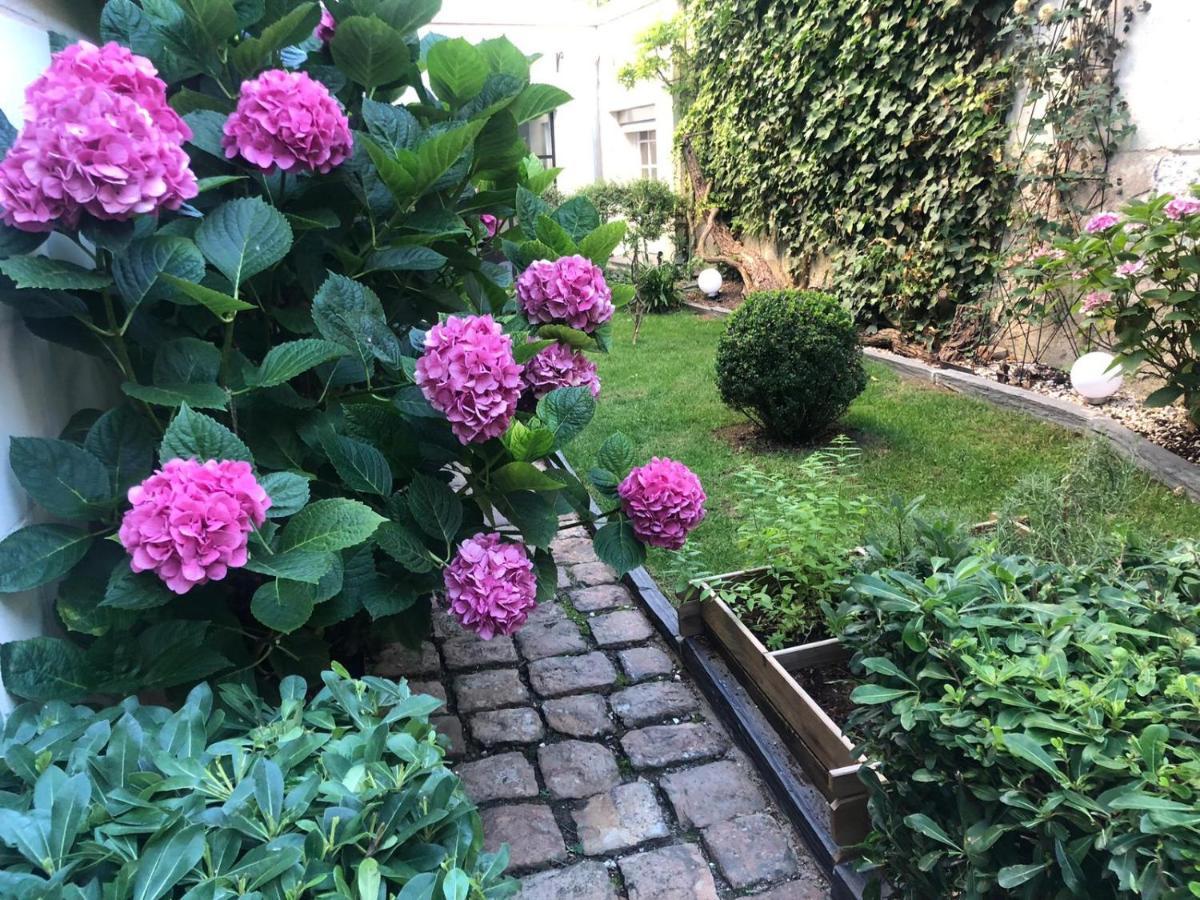 Bulles De Loire Bed & Breakfast Saumur Exterior photo
